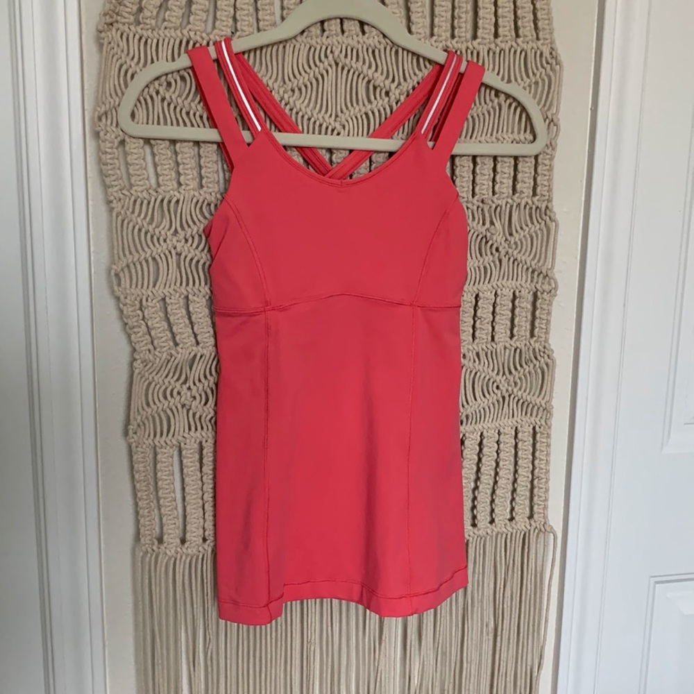 Lululemon pink work out top